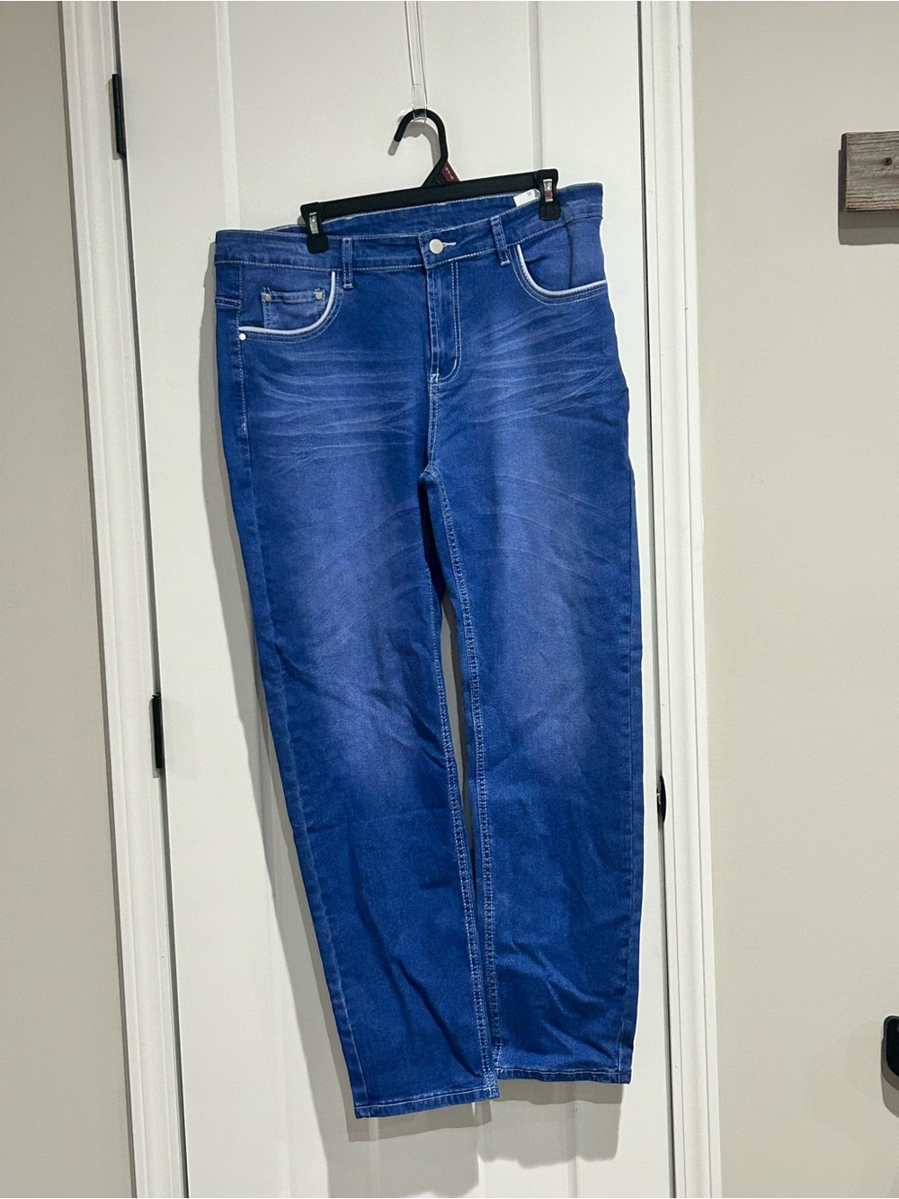 Classic Blue Women’s Jeans - Comfortable Everyday Fit